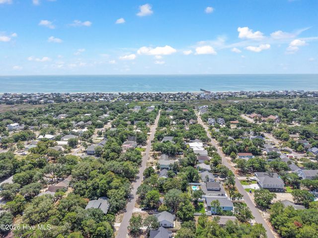 123 NE 18th Street, Oak Island, NC 28465