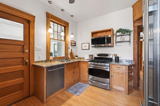 1866 Summit Avenue, Saint Paul, MN 55105