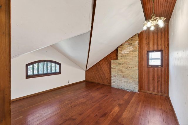1866 Summit Avenue, Saint Paul, MN 55105