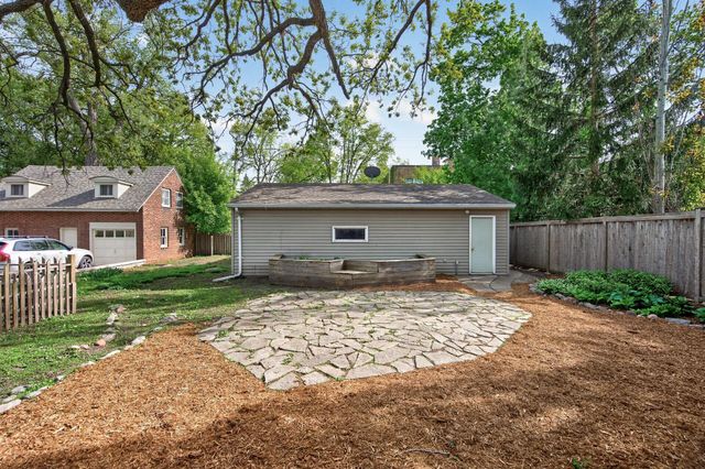 1866 Summit Avenue, Saint Paul, MN 55105