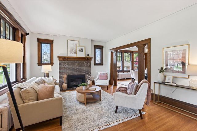 1866 Summit Avenue, Saint Paul, MN 55105
