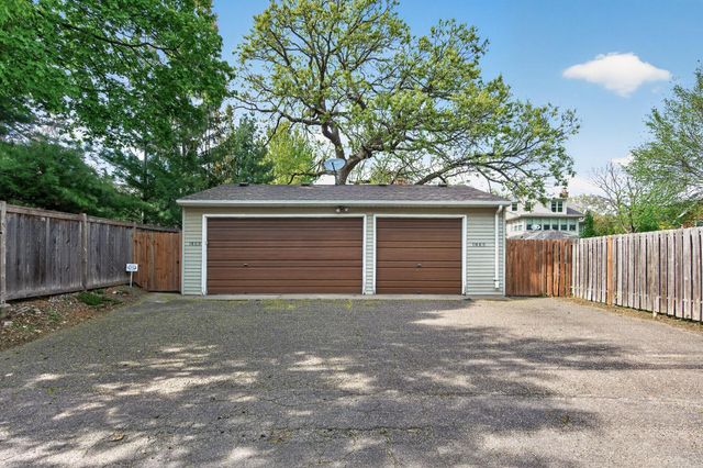 1866 Summit Avenue, Saint Paul, MN 55105