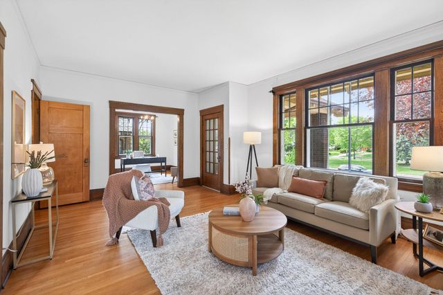 1866 Summit Avenue, Saint Paul, MN 55105