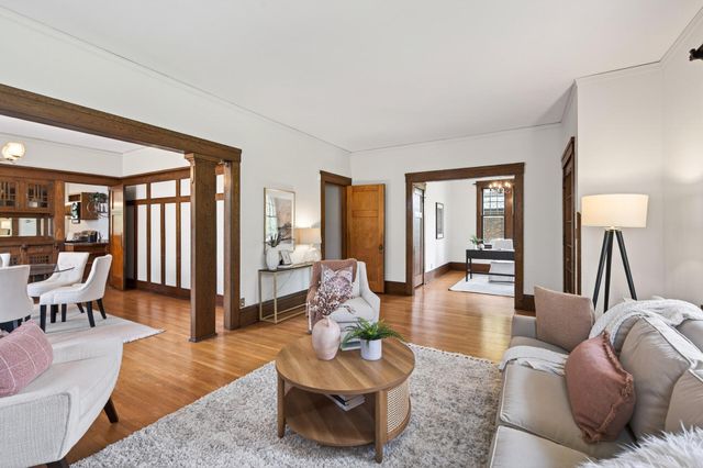1866 Summit Avenue, Saint Paul, MN 55105