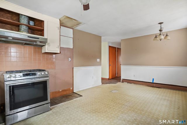 1 Brussels Avenue, Wethersfield, CT 06109