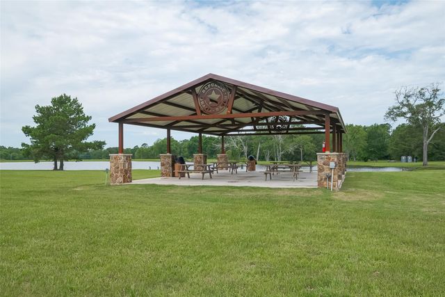 15831 Ridge Oak Road, Willis, TX 77378