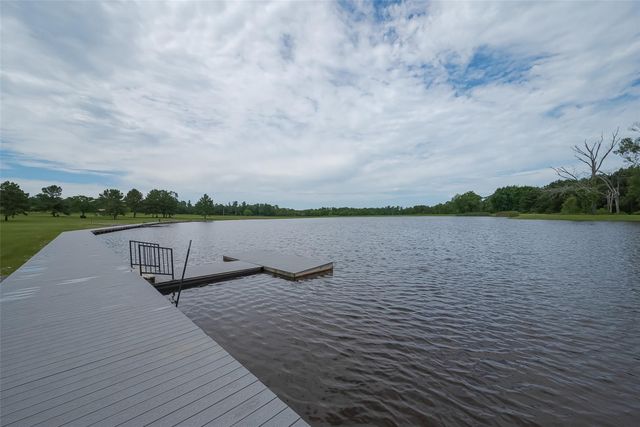 15831 Ridge Oak Road, Willis, TX 77378