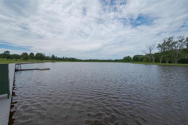 15831 Ridge Oak Road, Willis, TX 77378