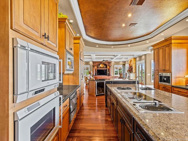6224 PASADENA POINT BOULEVARD, Gulfport, FL 33707