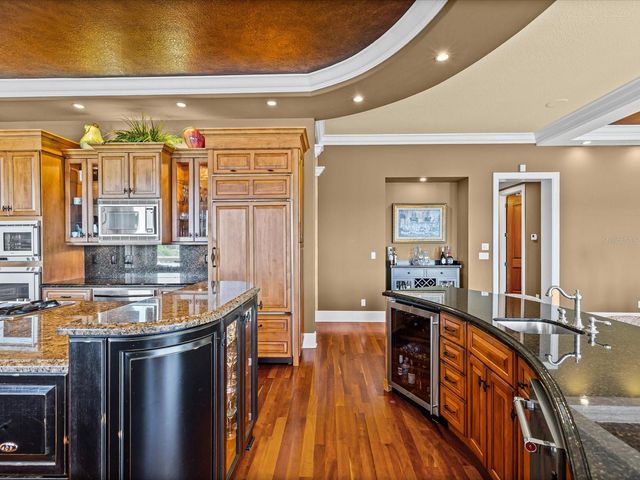 6224 PASADENA POINT BOULEVARD, Gulfport, FL 33707