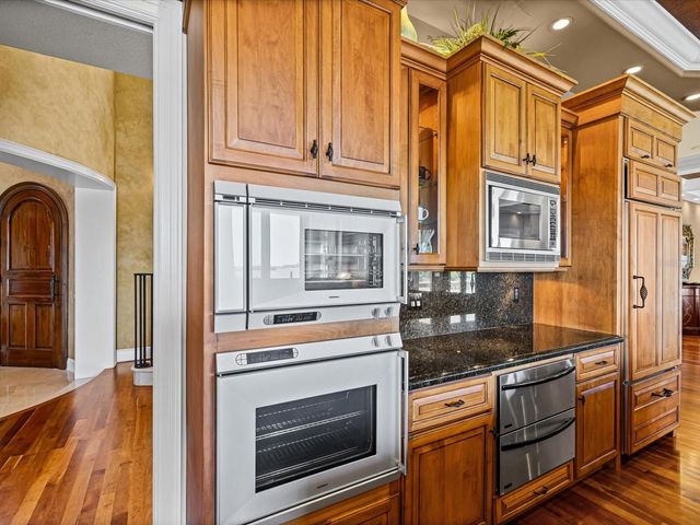 6224 PASADENA POINT BOULEVARD, Gulfport, FL 33707