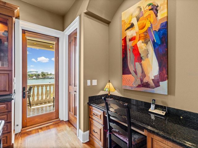 6224 PASADENA POINT BOULEVARD, Gulfport, FL 33707
