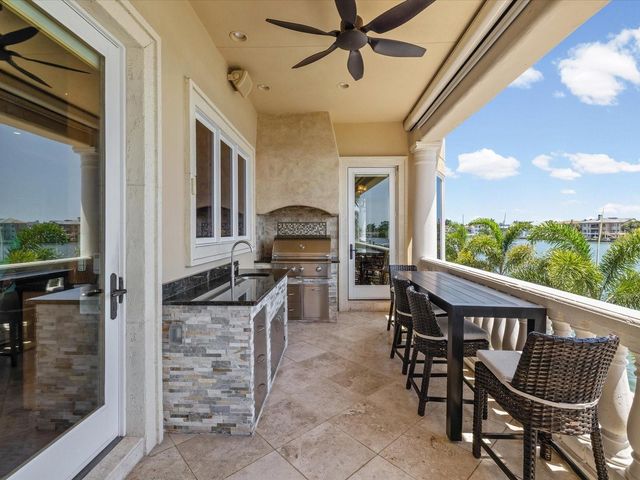 6224 PASADENA POINT BOULEVARD, Gulfport, FL 33707