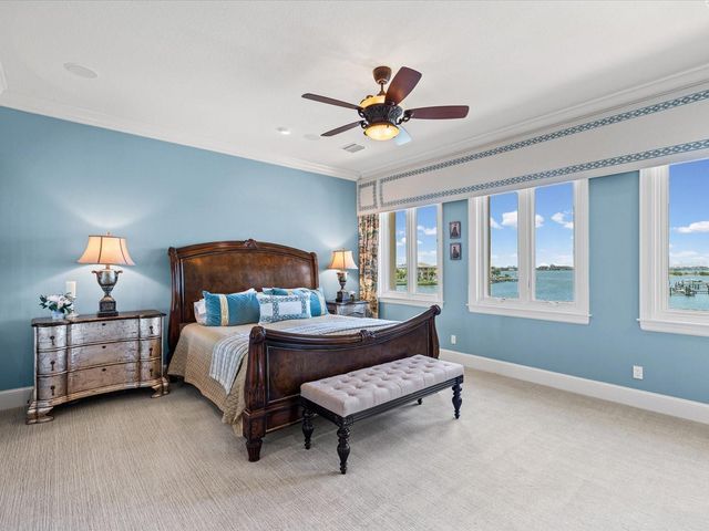 6224 PASADENA POINT BOULEVARD, Gulfport, FL 33707