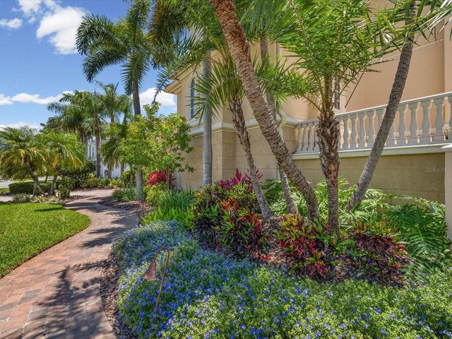 6224 PASADENA POINT BOULEVARD, Gulfport, FL 33707