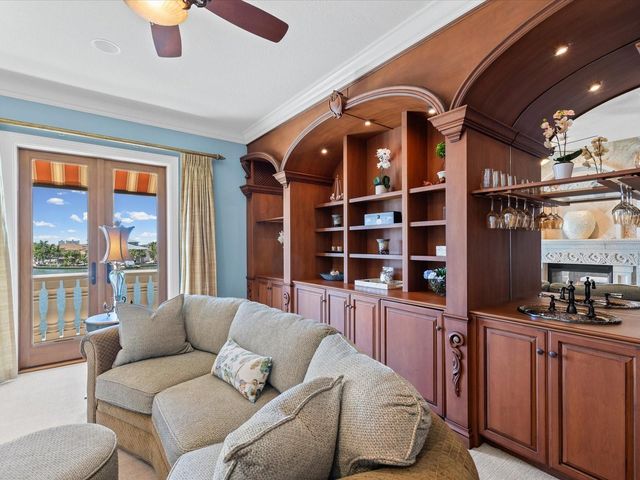 6224 PASADENA POINT BOULEVARD, Gulfport, FL 33707