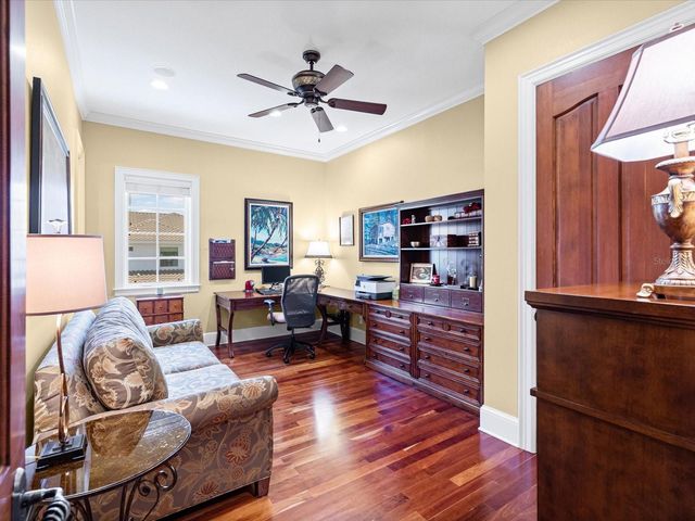 6224 PASADENA POINT BOULEVARD, Gulfport, FL 33707