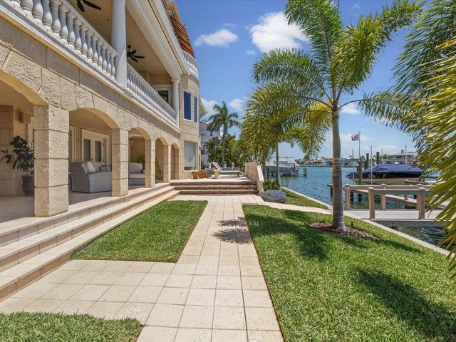6224 PASADENA POINT BOULEVARD, Gulfport, FL 33707