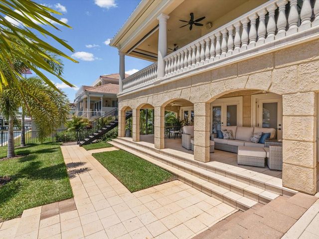 6224 PASADENA POINT BOULEVARD, Gulfport, FL 33707