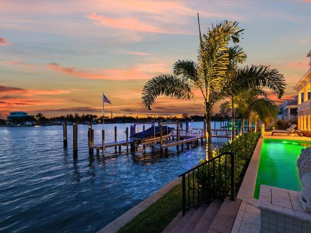 6224 PASADENA POINT BOULEVARD, Gulfport, FL 33707