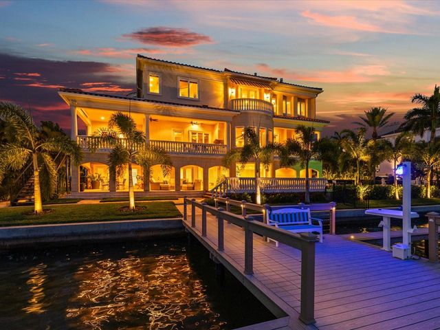 6224 PASADENA POINT BOULEVARD, Gulfport, FL 33707