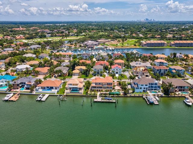 6224 PASADENA POINT BOULEVARD, Gulfport, FL 33707