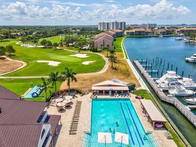 6224 PASADENA POINT BOULEVARD, Gulfport, FL 33707