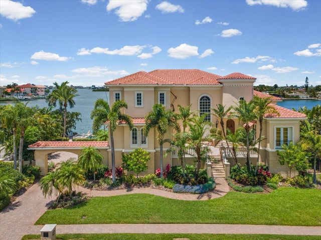6224 PASADENA POINT BOULEVARD, Gulfport, FL 33707
