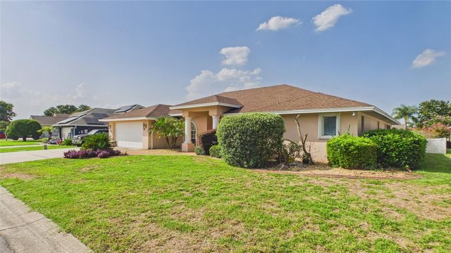 315 LANCEOLATE DRIVE, Winter Haven, FL 33880
