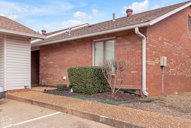 2733 Greenbriar Drive, Jonesboro, AR 72401