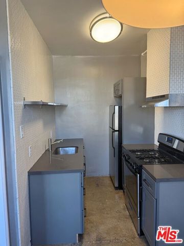 5217 Hollywood Boulevard 222, Los Angeles, CA 90027