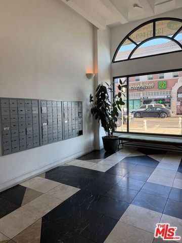 5217 Hollywood Boulevard 222, Los Angeles, CA 90027