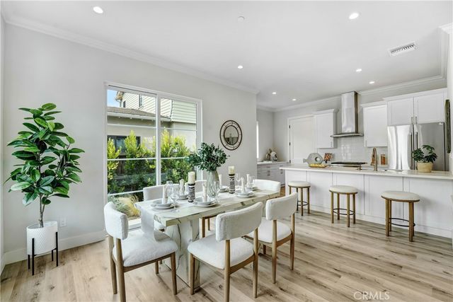 109 N Parkwood Avenue A, Pasadena, CA 91107