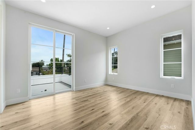 109 N Parkwood Avenue A, Pasadena, CA 91107