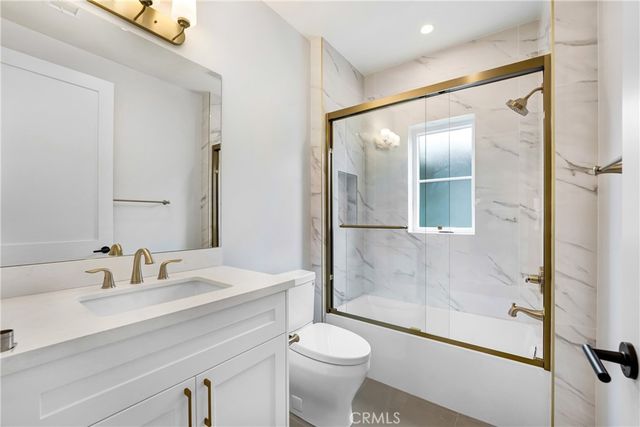 109 N Parkwood Avenue A, Pasadena, CA 91107