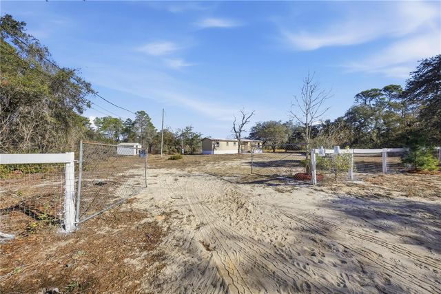 19661 SE 94TH PLACE, Ocklawaha, FL 32179