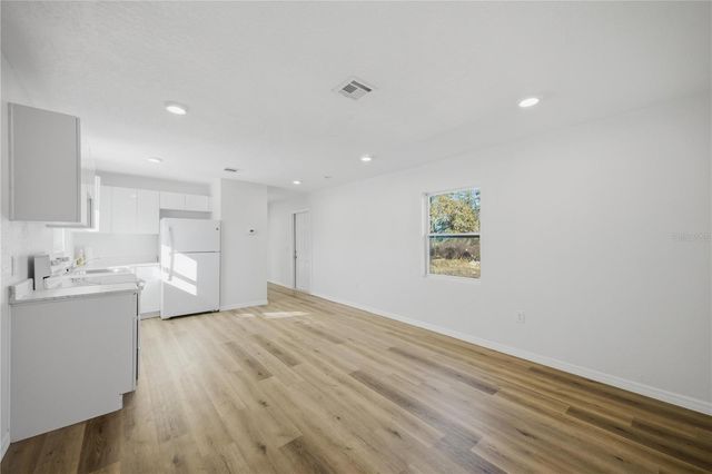 19661 SE 94TH PLACE, Ocklawaha, FL 32179