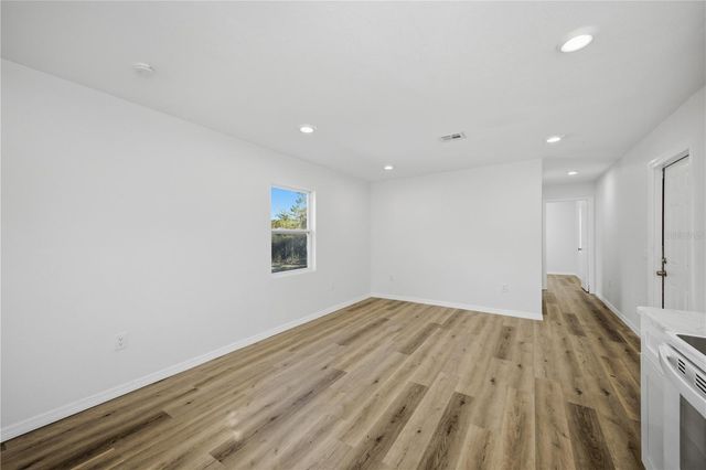 19661 SE 94TH PLACE, Ocklawaha, FL 32179