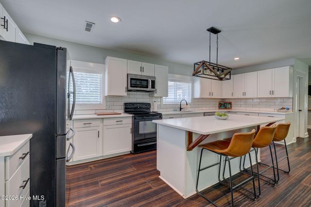 151 Pansy Lane, Hampstead, NC 28443