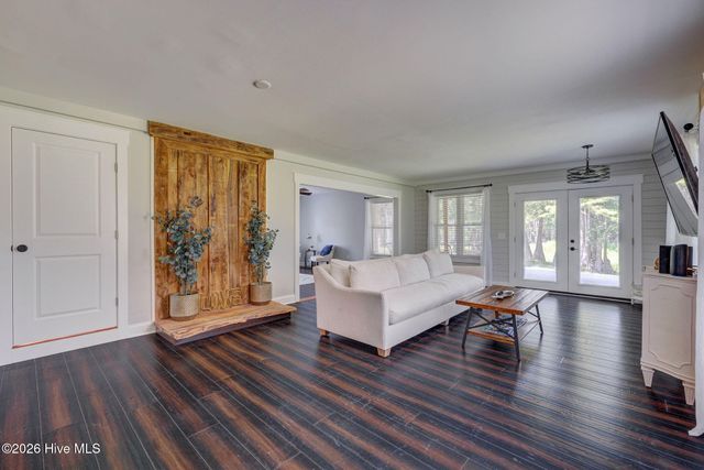 151 Pansy Lane, Hampstead, NC 28443