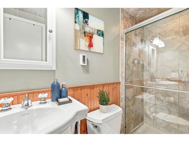 1225 8th St, Greeley, CO 80631