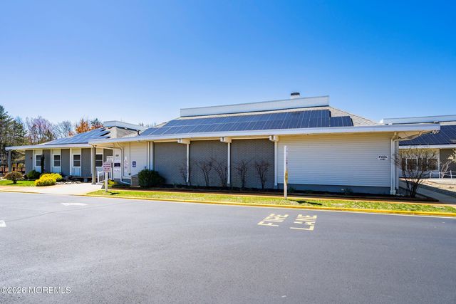 5 Le Lamentin Drive, Toms River, NJ 08757