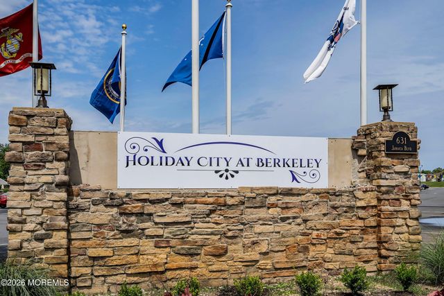 5 Le Lamentin Drive, Toms River, NJ 08757