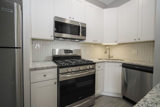 2255 S Whipple Street 1, Chicago, IL 60623