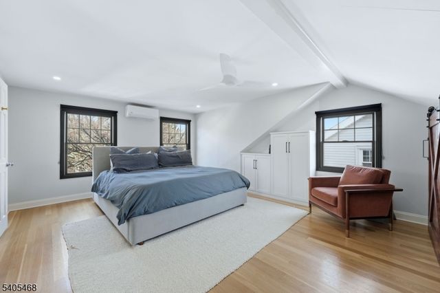 32 Dodd St, Montclair Twp., NJ 07042