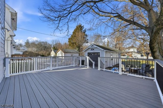 32 Dodd St, Montclair Twp., NJ 07042