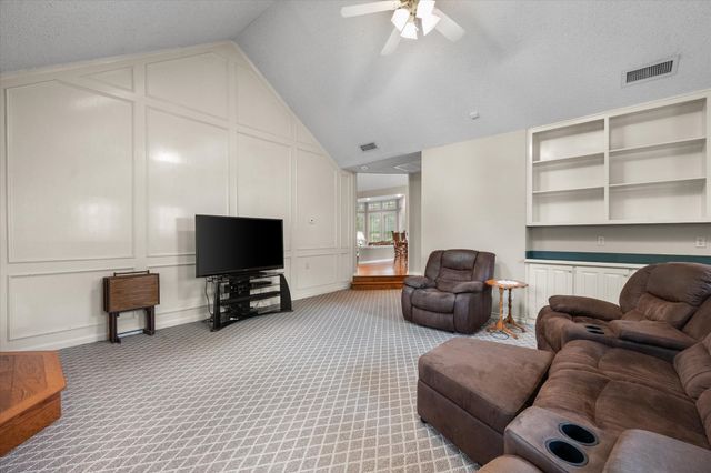 705 Kyle Drive, Arlington, TX 76011