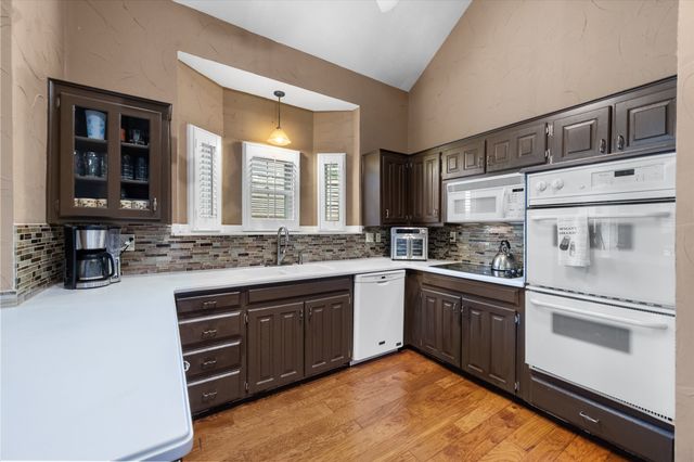 705 Kyle Drive, Arlington, TX 76011