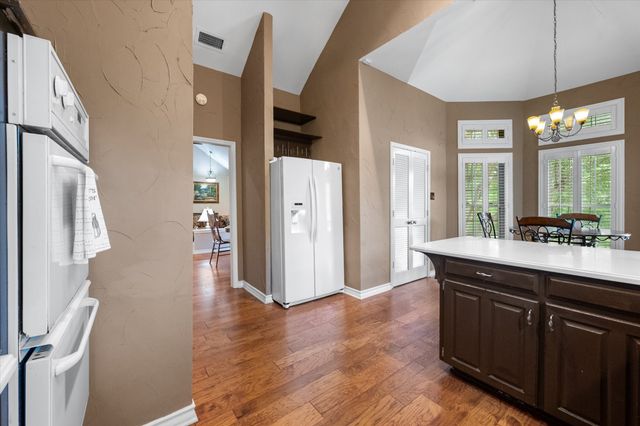 705 Kyle Drive, Arlington, TX 76011