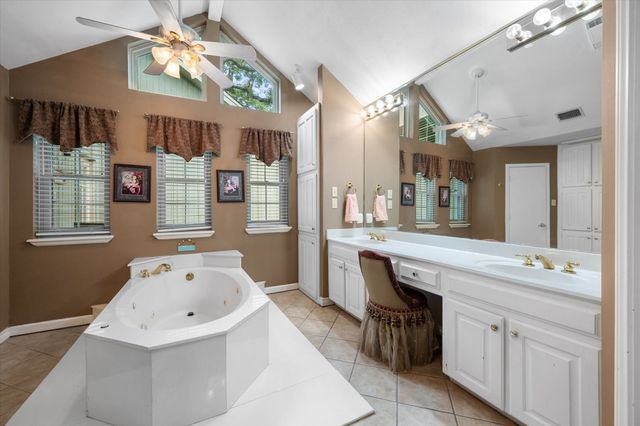 705 Kyle Drive, Arlington, TX 76011